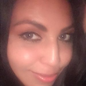 Meet your Posher, Anita